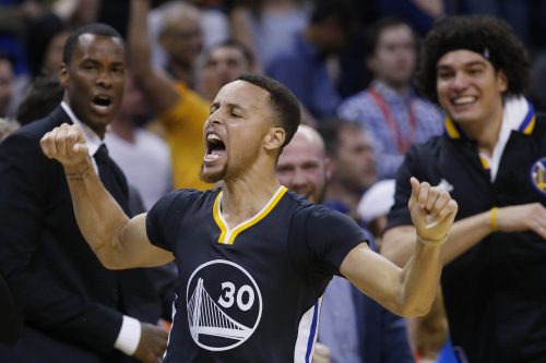 [happy birthday] Le meilleur de l historique saison 2015-2016 de Stephen Curry  