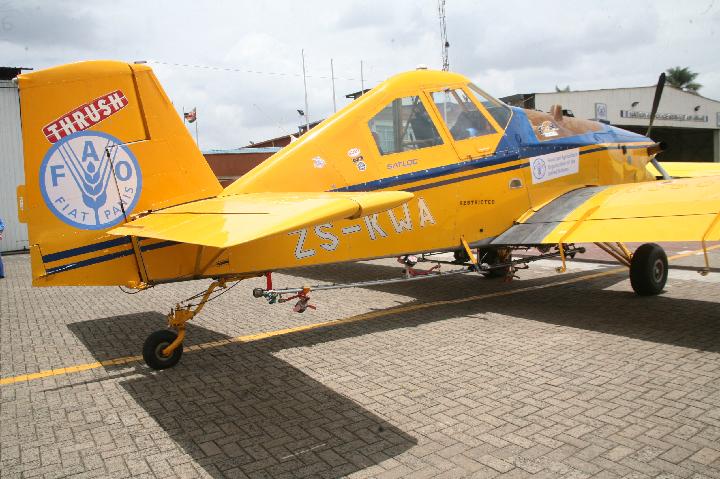 XHNews's tweet photo. The FAO has donated 3 aircraft to boost Kenya's fight against desert locusts.With the tracking tool Kenyan officials are capable of monitoring the movements of desert locusts, their pattern and where they are heading to https://t.co/BmAHJ9Nkrl https://t.co/rIOO1ygyN1