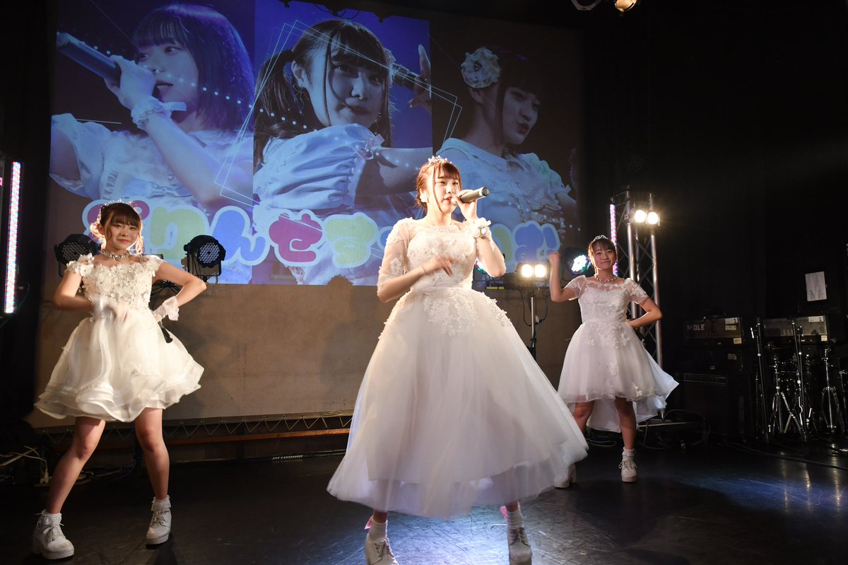 こーが tweet media