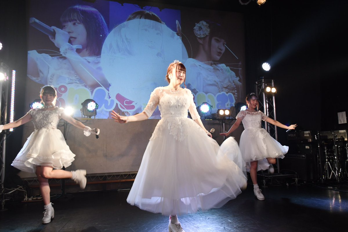 こーが tweet media