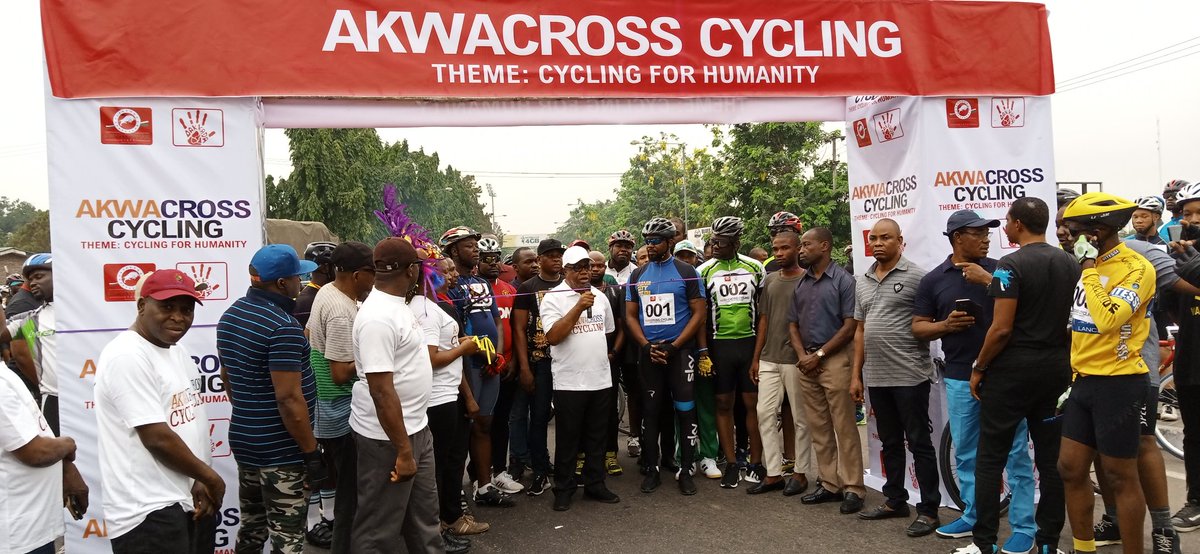 ProfIvaraesu's tweet photo. This morning, I  flagged off the Maiden Edition of Akwa Cross Cycling Parade with the Theme : "Cycling for Humanity"

I advised them to use the occasion in fostering inter state relationship between the two sister states especially in the area of boundary clashes. https://t.co/dw6x2vrtnT