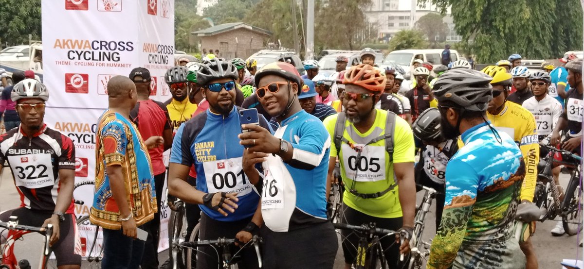 This morning, I  flagged off the Maiden Edition of Akwa Cross Cycling Parade with the Theme : "Cycling for Humanity"

I advised them to use the occasion in fostering inter state relationship between the two sister states especially in the area of boundary clashes.