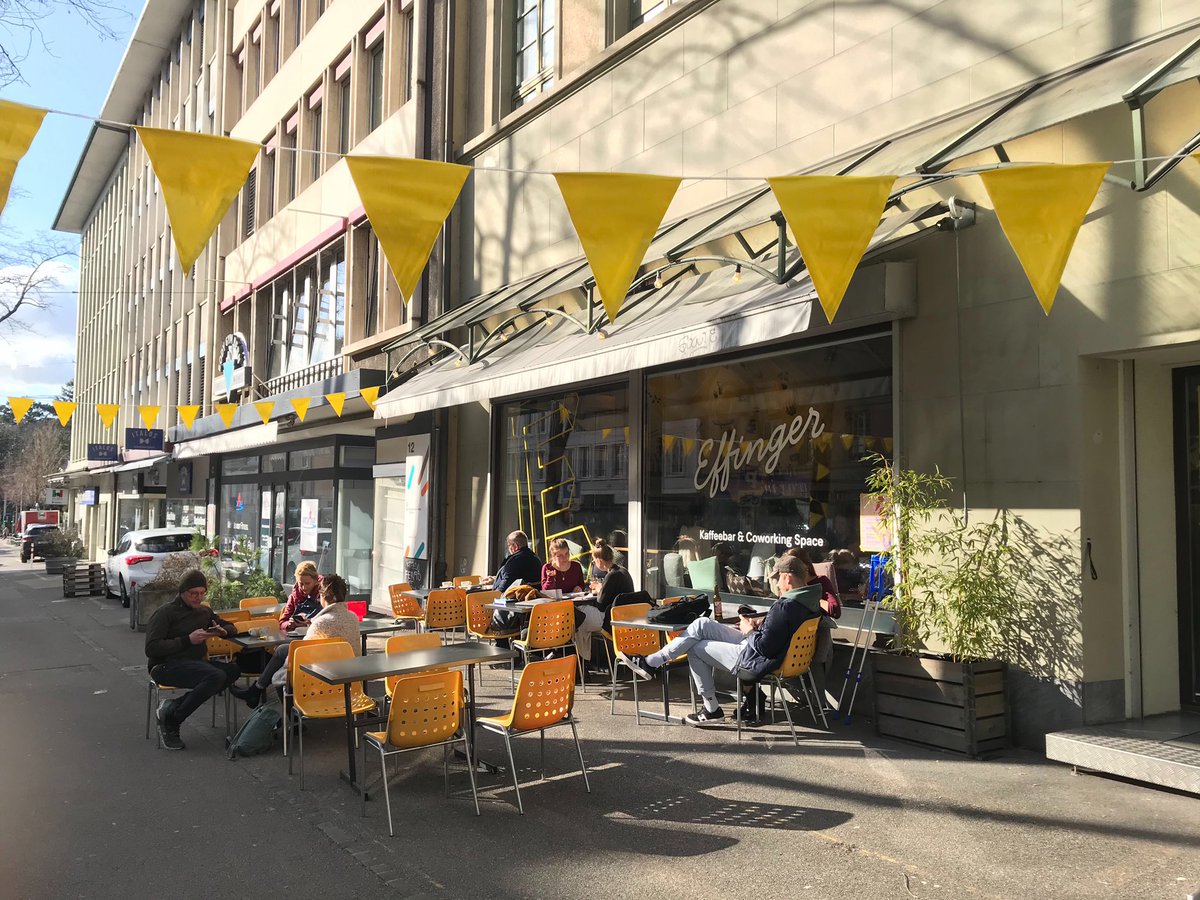 EffingerBern's tweet photo. Liebe Gäste (1/2)
Wir sind bis auf weiteres zu den normalen Öffnungszeiten für euch da. Die Kaffeebar bietet 40 Plätze an, deshalb müssen wir von behördlicher Seite her keine Einschränkungen vornehmen.
›
#effinger #kaffeebar #coworking #coworkingspace #stillopen #dontpanic https://t.co/V79qQ42Usd