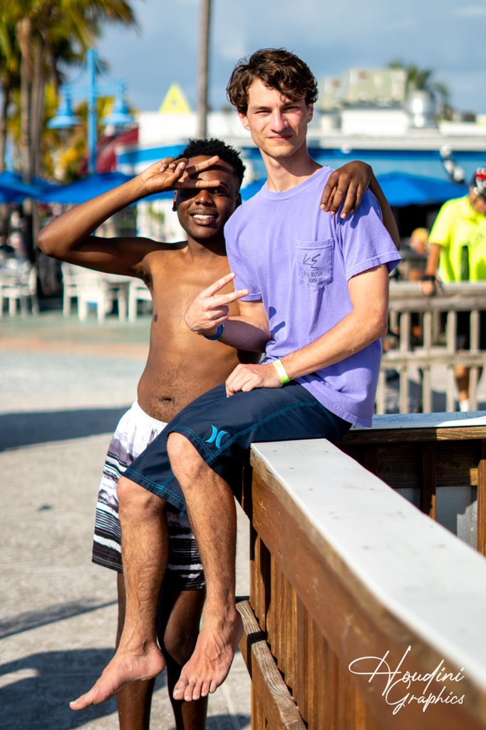 houdinigraphics's tweet photo. Found a place where everyone loved the moment just as much the camera did! 
.
.
.
#photography #fortmyers #fortmyersbeach #beach #sand #goodvibes #goodvibesonly #love #sony https://t.co/khPpvPssln