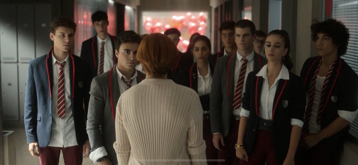 iamgalgal's tweet photo. It's a very touching moment. 
#EliteNetflix3 #EliteNetflix https://t.co/SLmSUxcbgl