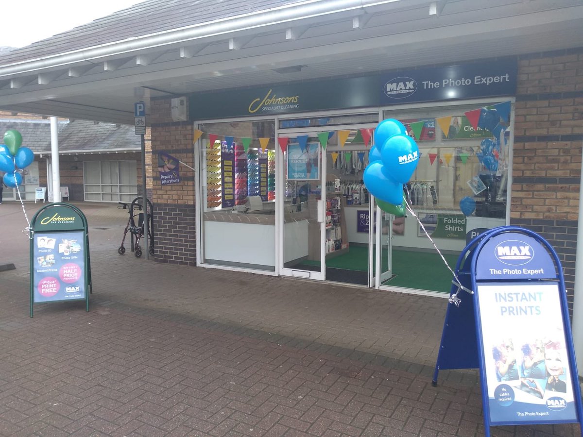 ......and a new one is born! #refit #iSnaps #photo #newservices #bishopstortford @area65mojo @BNatzyl @TimpsonNews @MOJODryCleaners @JamesTCobbler #maxspielmann 🍾🥳📷🎉🎈💚