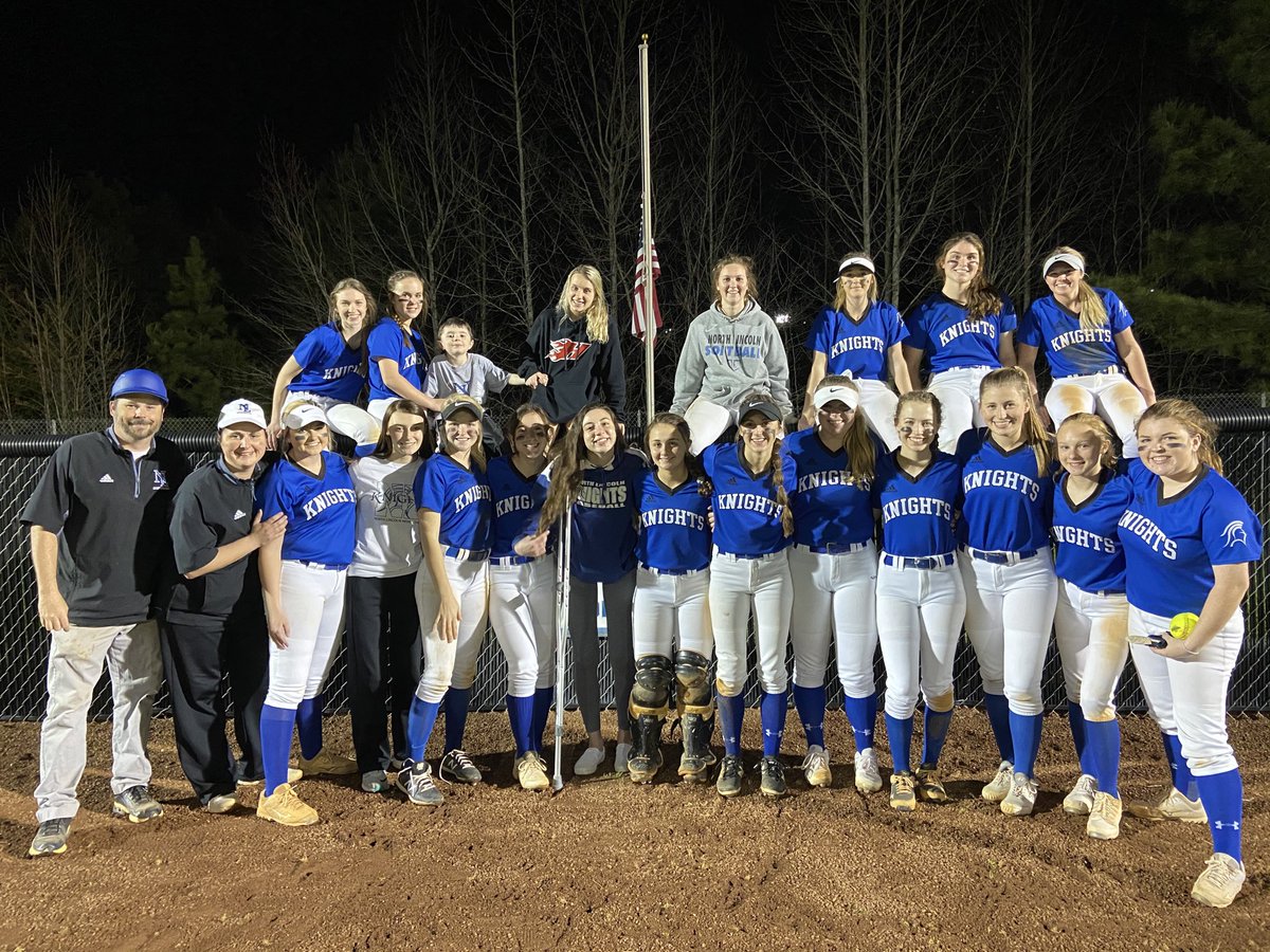 NL_softball's tweet photo. Knights win 13-3 over Bandys to move to 2-0 in conference play!#notreadytobedone #lovethisteam #loveourseniors #wewillbeback 💙🥎💙 https://t.co/I5KGEJQB54