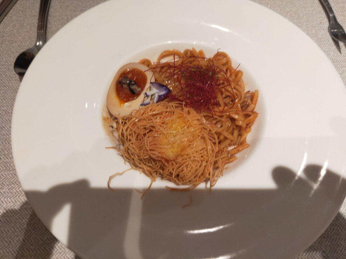 siewpeng_wang's tweet photo. 🍆🥕Shroom-licious @ElemenPLQ 
#Singapore @siewpeng_wang #Veg #Vegan #Vegetarian #Meateatout #Meateatoutday #Elemen https://t.co/34uX6L42sD