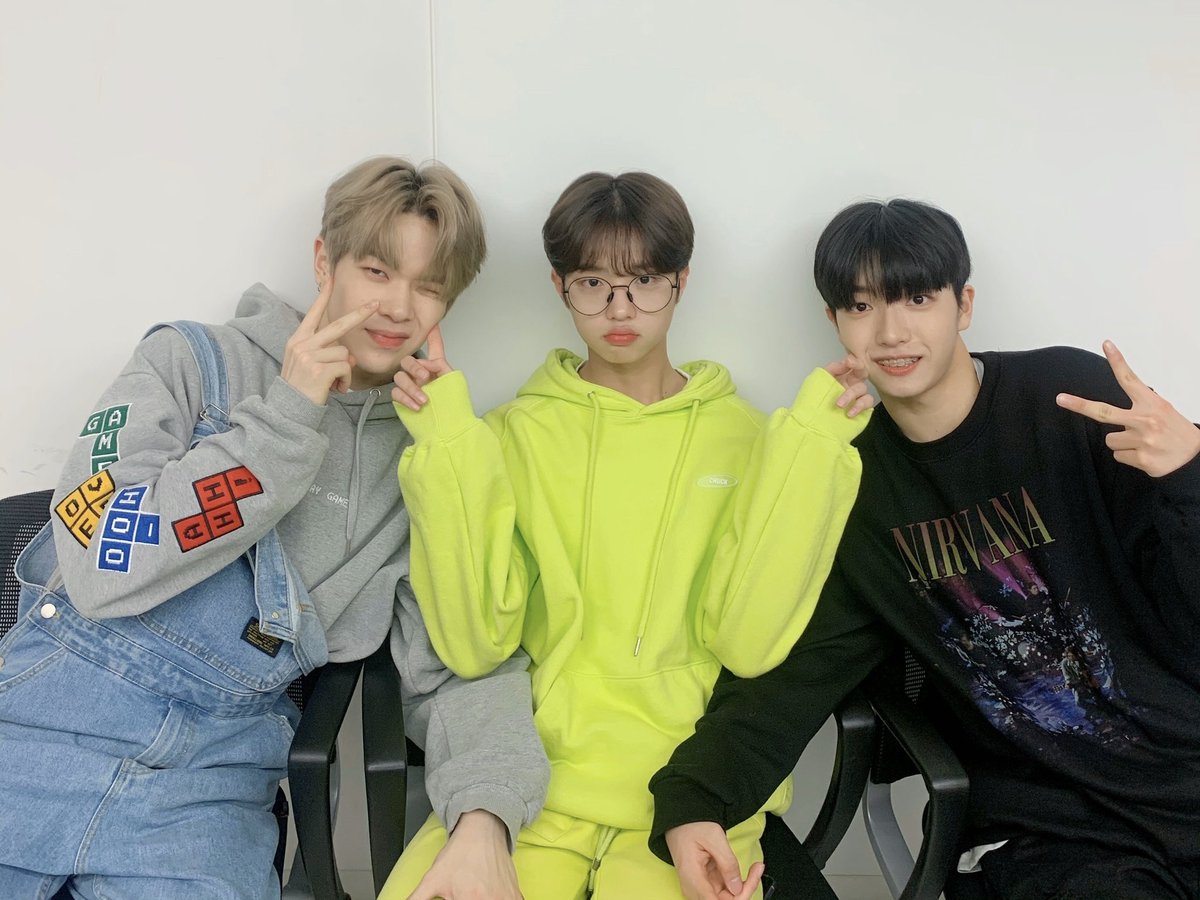 official_MIRAE's tweet photo. [✌]
역시 우리는 요리왕👑🍽

#DSP_N #이준혁 #손동표 #박시영 #VLIVE
#DSPmedia #DSP미디어 https://t.co/fossKS1VRt