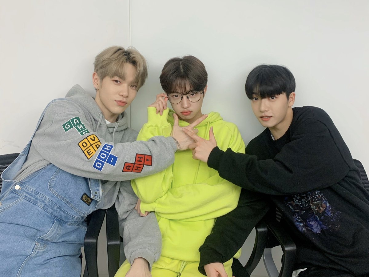 official_MIRAE's tweet photo. [✌]
역시 우리는 요리왕👑🍽

#DSP_N #이준혁 #손동표 #박시영 #VLIVE
#DSPmedia #DSP미디어 https://t.co/fossKS1VRt