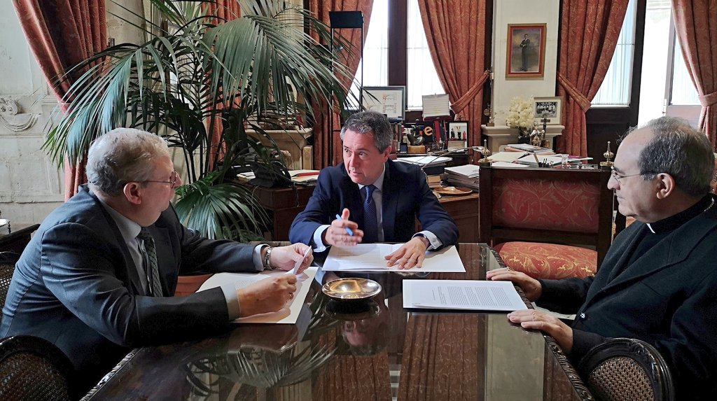 ElConsejoSev's tweet photo. 🔴COMUNICADO OFICIAL🔴

SUSPENSIÓN DE LOS DESFILES PROCESIONALES EN LA SEMANA SANTA DE SEVILLA 2020

👉 https://t.co/fRSVS4vNU8 https://t.co/3EG55AZUH1