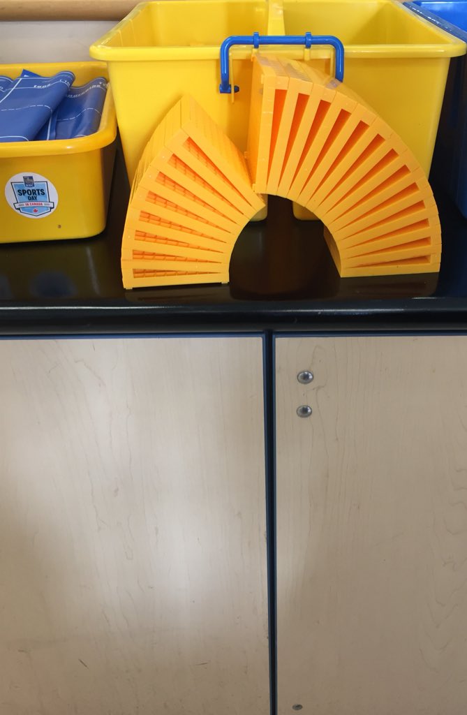 KSquared_Math's tweet image. Happy Pi Day. One of our Ss made this out of Base Ten Blocks! How amazing is this? What do you notice? What do you wonder? @CcrceM #MTBoS #PiDay