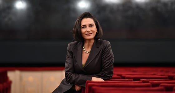 RegioParma's tweet photo. 📺 ALLE 13.25 IN ONDA SU @RaiTre @MezzogiornoTgr 
Nella puntata di oggi l'intervista ad #AnnaMariaMeo  Direttore generale del Teatro Regio di Parma, realizzata da Antonio Farnè. https://t.co/vVuZTi9N5h
