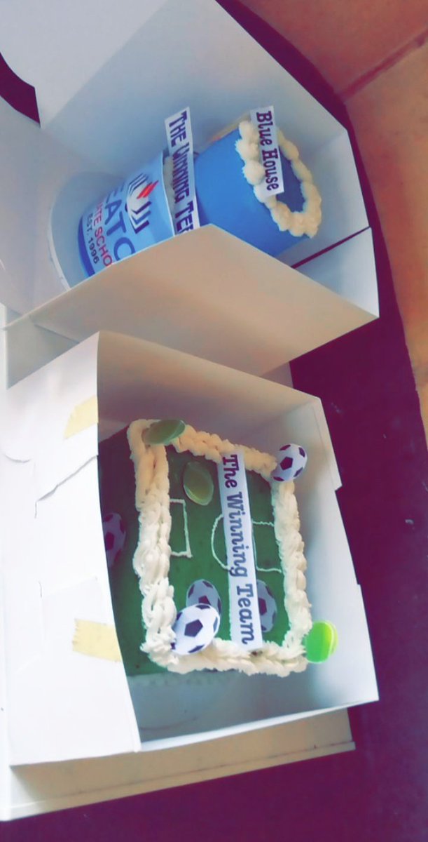 Althenelsbakery's tweet photo. I can’t even think right now 🤷🏾♂️!! I’ve made to many sacrifices in my life and haven’t even truly blink once and live. People think they know the half but they truly don’t but I believe God got me. #cakehour #omoiyaoniboli RR4 https://t.co/0Gga31gLQ0