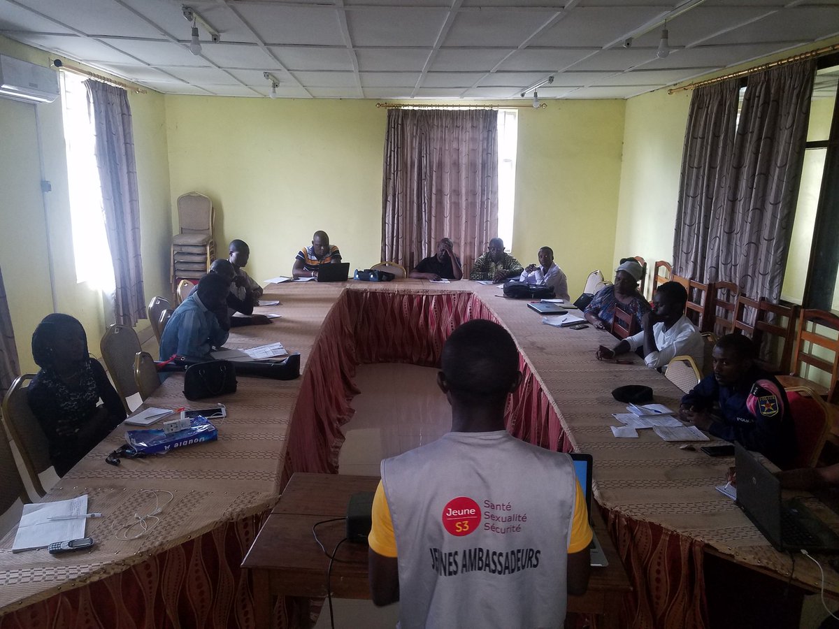 ChizaAristide's tweet photo. #Dialogue #Intergénérationnel #DIG organisé par @Js3ccjRdc avec @paprdc2 sur les #Grossesses #Precoces dans le cadre du programme @Jeune_S3.
@CordaidRDC @MinSanteRDC @HajjatDrFatu @RienSlesFemmes @OMSRDCONGO @ONU_fr @ONUFemmes @UNICEFDRC https://t.co/IiRg2wYzwt