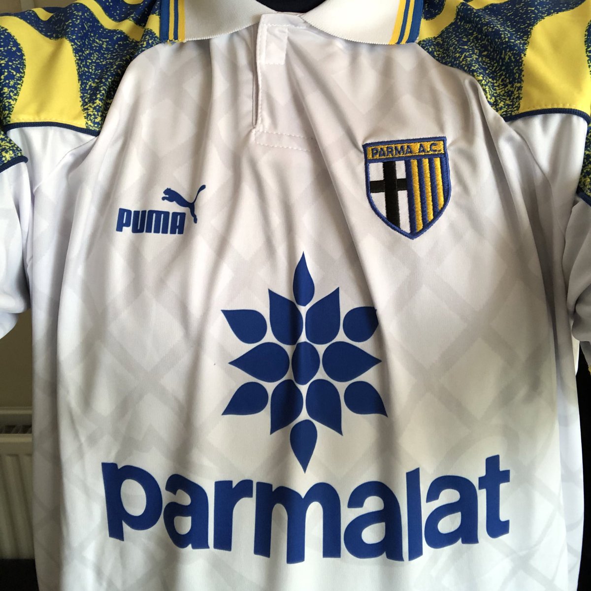 . @ParmaCalcio_en Home Kit, 1996/97Puma, unofficially licensed? (Old replica shirts are difficult to assess)Personalised:  @crespo, 11Just because there isn’t any football on TV, that doesn’t mean that I can’t wear a football shirt to stay at home. #FootballShirtCollection