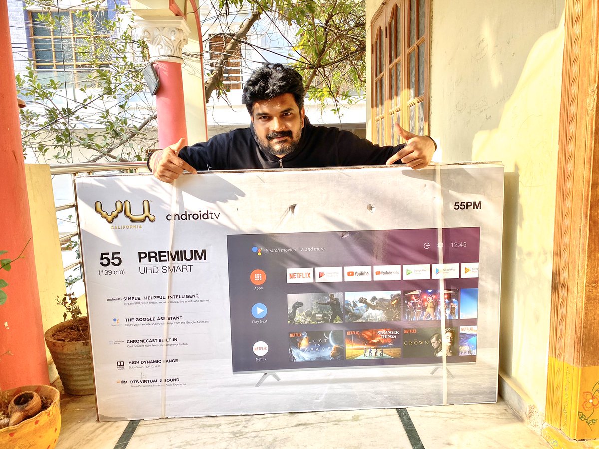 iamprasadtech's tweet photo. Working on Unboxing of VU premium TV #VUTV https://t.co/DkXWdsl6nv
