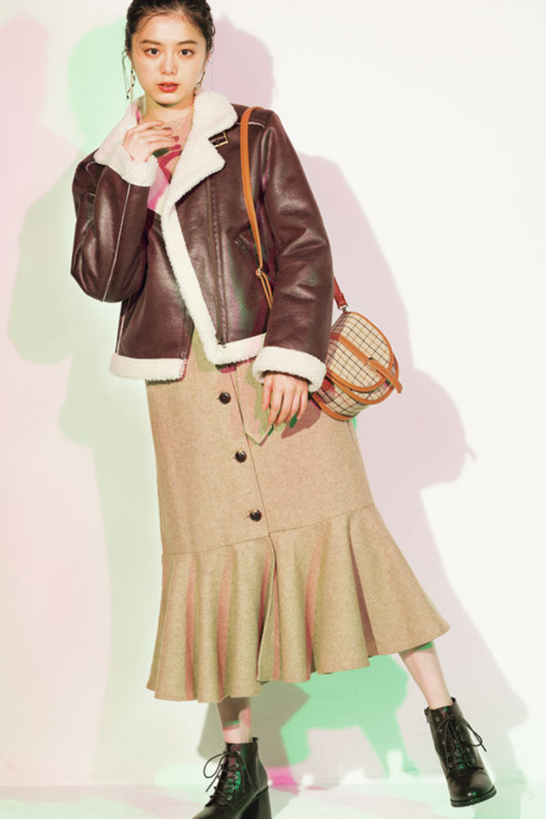 ট ইট র Seventeen セブンティーン Stモデルの毎日コーデ 紺野彩夏 ライダースジャケットを使った甘辛ミックス マーメイドスカートには韓国っぽさもあり ブランド情報はここでチェック してね T Co 6xgfp9joi9 T Co