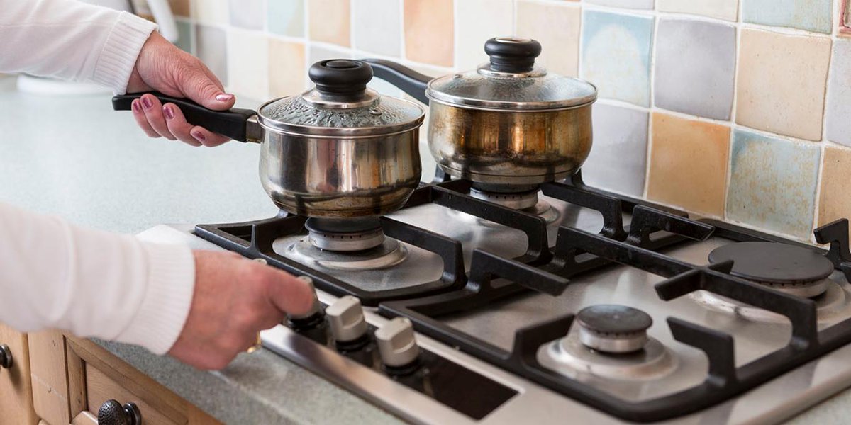 GasSafeRegister's tweet photo. Find out how to stay safe in your home with our top tips: https://t.co/MecNHYyYoJ https://t.co/6a4ryIXZ58