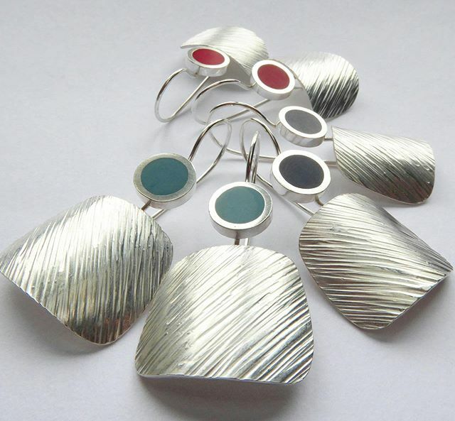 querc's tweet image. These textured earrings are available in Swansea from the @attic_gallery_swansea just in time for Mother’s Day in the UK. 
Go on #shoplocal and #supportsmallbusiness #thankyou #justacard #mothersdaygift ift.tt/2vmsZYH