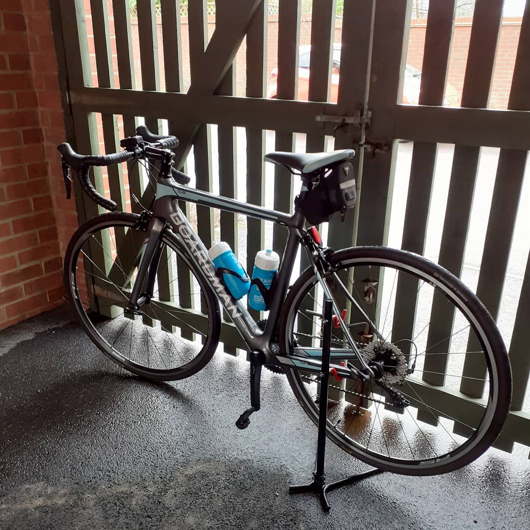 SkyTedTravels's tweet photo. Finally a break in the weather and the time!
Good ride out on pothole recon!
Regularly flooded roads still to be investigated!
#boardmanbikes #cyclerepublic #whereiride #therapy #outsideisfree https://t.co/M2NPtNW3IQ