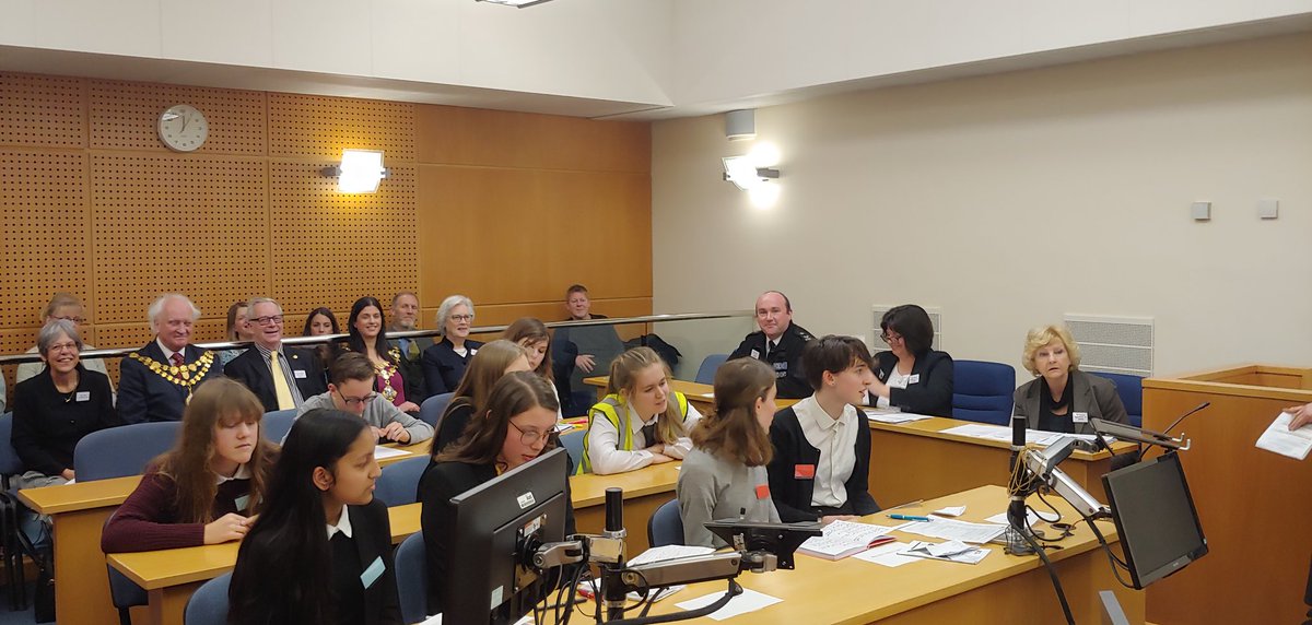 R3 @FairfieldHS  pros&amp; @EthicsBHBS def witnessed by HMLordLt, the Mayor, CllChair &amp; other VIPs! ThanQ @HerefordCops for joining our judging panels! #MCMTLocal #Herefordshire #schools <a href="/KingstoneHigh/">Kingstone High</a> <a href="/WhitecrossHigh/">Whitecross</a> @HerefordCops <a href="/MagsAssoc/">The Magistrates' Association</a> <a href="/YoungCitizensUK/">Young Citizens</a> <a href="/jackfelvus/">Jack Felvus</a> <a href="/HfdsSchools/">HerefordshireSchools</a>