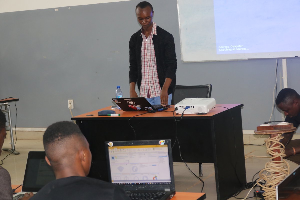 KilumbaMarc's tweet photo. I was very happy and very honored to co-organize the @MLHacks event for my first time in my school @esis_officiel , so thanks
@MSPCAfrica 
@BangwaNathan 
@Dan_Kyungu 
@HertzyTambwe 
@Albertandemsj 
@YemiBerekia https://t.co/mERT7Iw82d