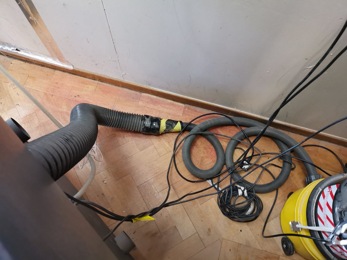 UKE_Services's tweet photo. Extraction on laser not working great, looked at the back and this is why!! Never seen this before, let alone in a school - shocking!!!!!! #cossh #ukengravingservices #lessoninextraction https://t.co/m05sV5s1tr