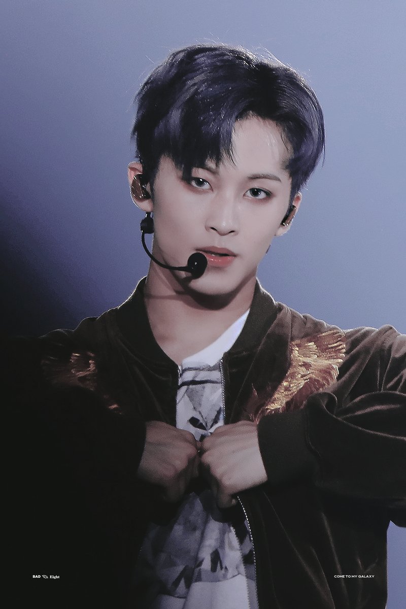 bad8ight's tweet photo. 💙🛸💙
#마크 #MARK #NCT127 #SuperM https://t.co/MpPpk5De9e