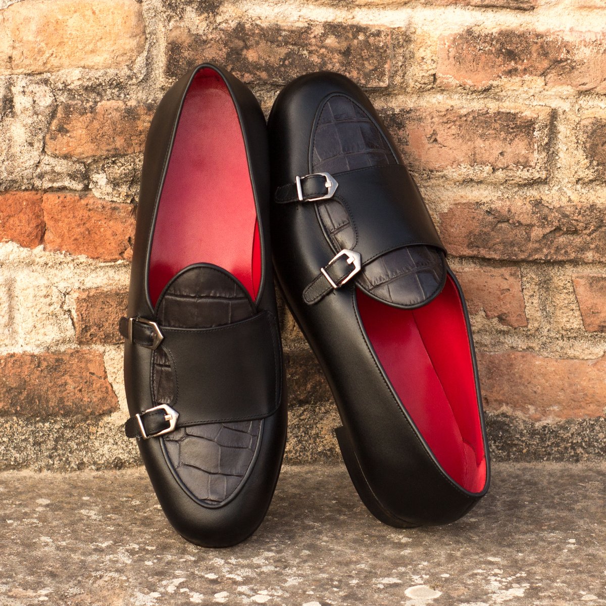 ManorOfLondon's tweet photo. Get A Spring In Your Step With Monk Strap Slippers - https://t.co/AuyfJbdNY9 https://t.co/FvtLl9PlX8
