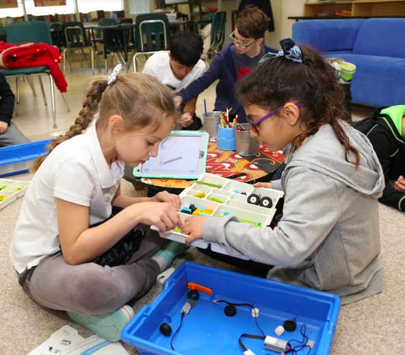 robgrantham's tweet photo. Maker Day 2020 @iics1911 was a 2-campus day of hands-on learning with circuits, micro-bits, marble runs, coding and more. Multi-age, interest-based, student-led in many cases. Thanks @KocharRiki and all who pitched in! #iicslearning https://t.co/QYEBymblls