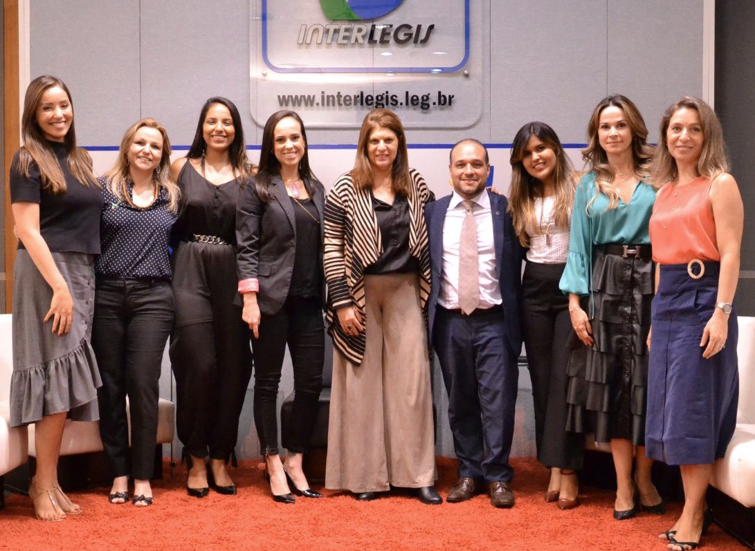 mcoimbra's tweet photo. Registro com as palestrantes de nosso webinar sobre os desafios das mulheres na área de Relações Institucionais e Governamentais, organizado pelo Interlegis com apoio da Abrig
#Interlegis #Senado #Abrig #Política https://t.co/Ee2SCdWm9B