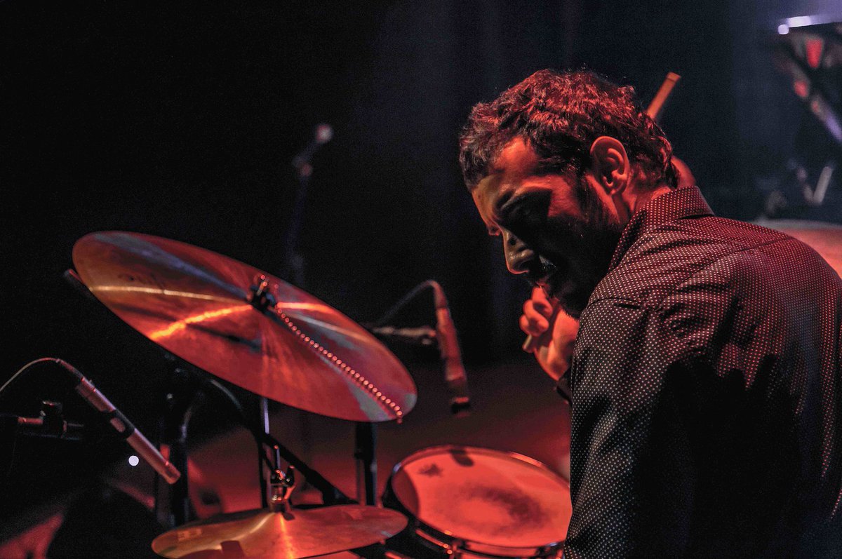 Hoy en Thelonious:

21h Los Desinhibidos, entrada $3000
23h Félix Lecaros Trío, entrada $5000

Reservas:
theloniouschile@gmail.com
227357962
theloniouschile.com