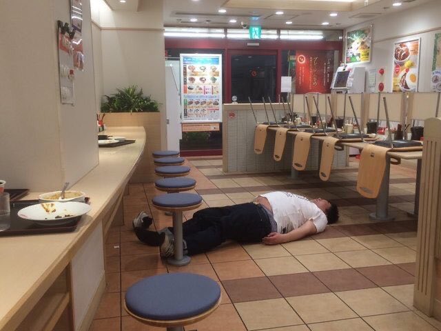 HOS18wasurero's tweet photo. 出演者紹介
優しいスープ(中野、まつお)
「ごくごく」 https://t.co/SNcCt1Sez0