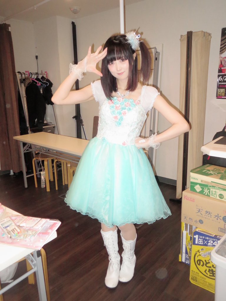 tahion_white's tweet photo. #みーうーにゃ〝ー ฅ^ΦωΦ^ฅ
#みうにゃ主催 #Monster vol.14『お姫様縛り＆のんちゃん生誕』
#みうにゃセトリ　出番1
1. #neverever
2. #星うた
3. #MsunknowN
みうにゃ主催ライブ、やっぱりたのしすぎる！
#Monster_Miunya
2020/3/14（土）
#akibacolors
#秋葉原
#望月みうな https://t.co/ep32IwAX3T