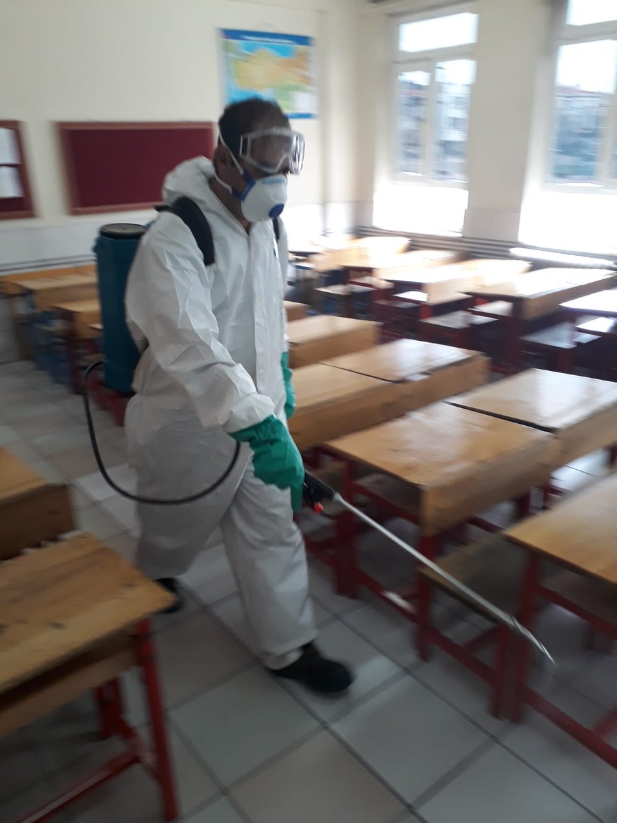 MuslumeAli's tweet photo. Okulumuzun dezenfeksiyon işleri Karatay Belediyemize ait ekiplerce gerçekleştirilmiştir, emeği geçenlere teşekkürlerimizi sunuyoruz. https://t.co/mtmzGZQ4KE