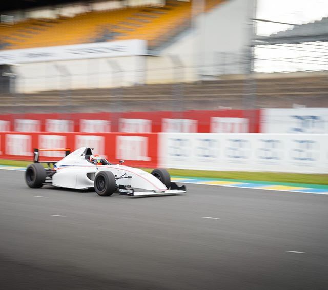Good day of testing at the historic @circuitbugatti (Le Mans), sadly the first couple of races have been postponed due to #coronavirus 🦠

@ffsaacademy @simumotionperformance #ffsaacademy #circuitbugatti #formula4 #motorsport #racing ift.tt/2w67yLL
