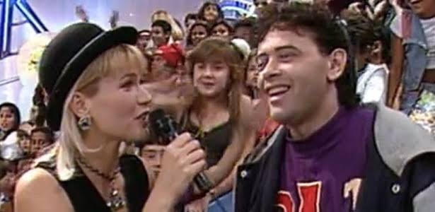 • Bônus  #2Em 95, Xuxa estreou o "Xuxa Hits" para adolescentes. Na atração, ela levava funkeiros e dizia ser uma.DJ Malrboro credita à Xuxa a quebra de uma má fama que o funk carregava. “Imagina a rainha da tv assumir sua simpatia por um som de preto, pobre e favelado?".