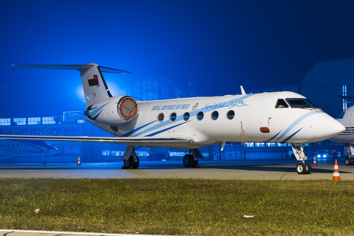 Spotted this #royalairforceofoman #gulfstreamaerospace during #WEF20 @zrh_airport.
#aviation #aviator #aviationpics #aircraftgallery #aviationdaily #planes #aircraft #avgeek #WEF20 #zrhspotterwef2020