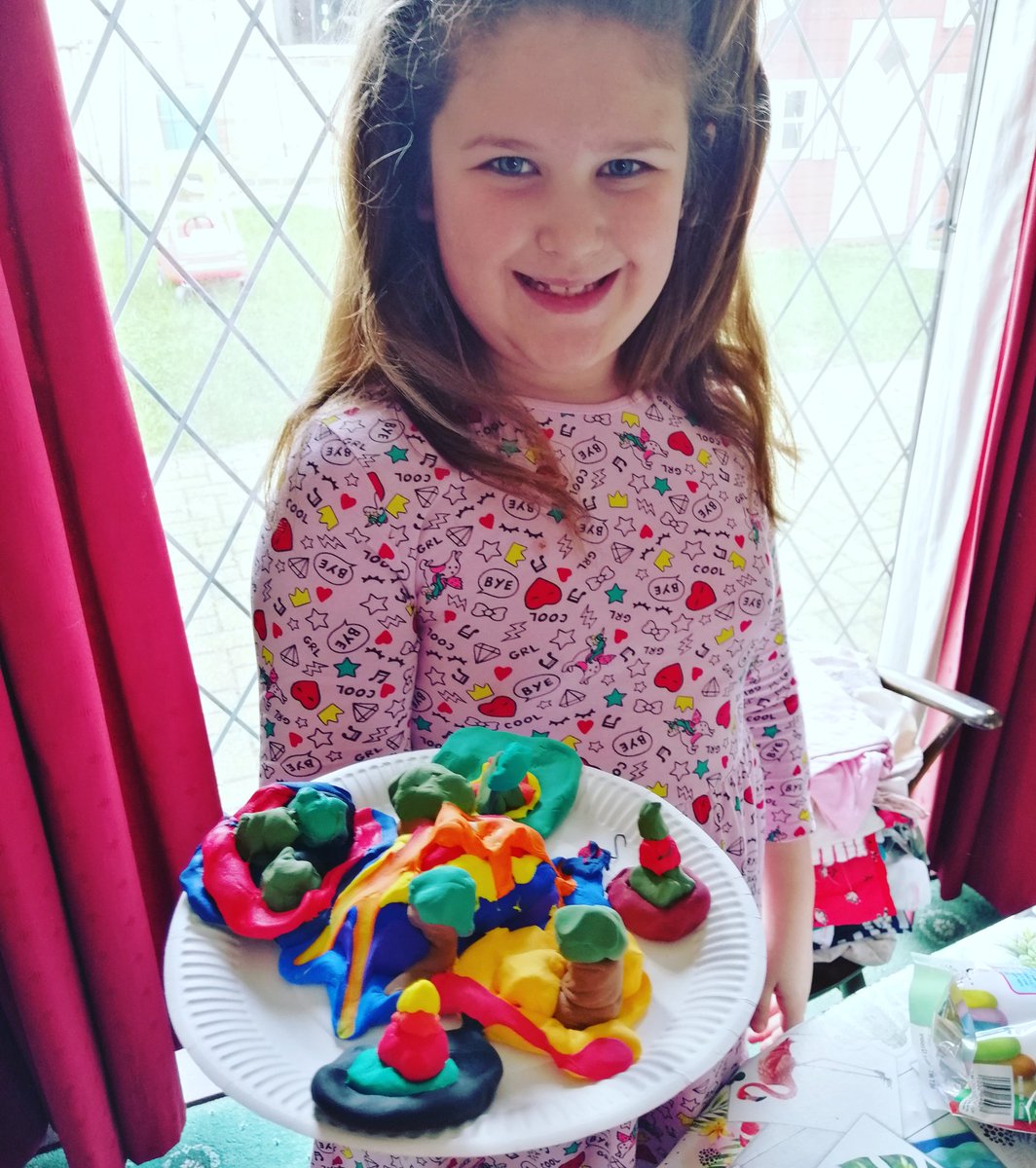 RebeccaFrohawk's tweet photo. Aimee's Magical Desert Island Sculpture
#Artistoftheweek @ReffleyPrimary @Mr_Bickley https://t.co/RHqmkLBtCs