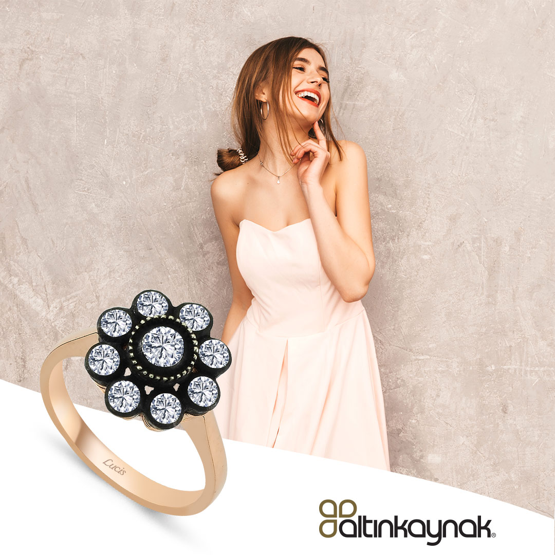 #elmasyüzük ile parmaklarınıza bahar gelsin. Şimdi en uygun fiyatlarla online mağazada sizleri bekliyor.
#zarafetinkaynağı #elmasfantaziyüzük