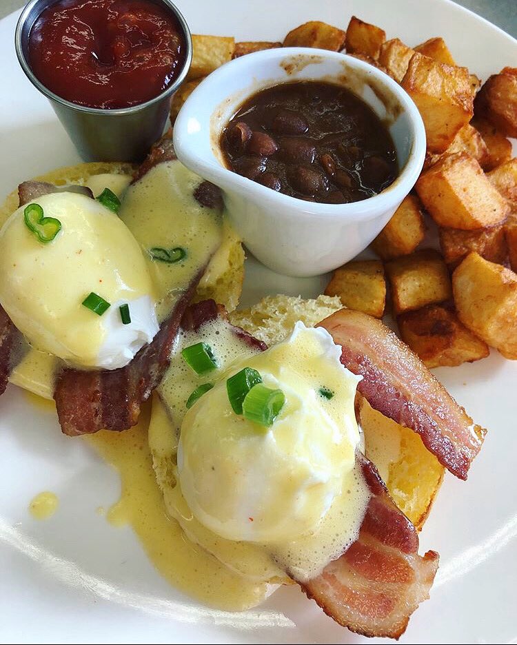 crystanysbrass's tweet photo. Happy Saturday Everyone!!😃
We have brunch being served today 11-3pm, and dinner 3-8pm!!🥓🍳 
We will be closed next weekend for brunch, so be sure to stop in for some of our yummy brunch☺️
See everyone soon!! #glutenfree #brunch https://t.co/rI4FhoYhbL