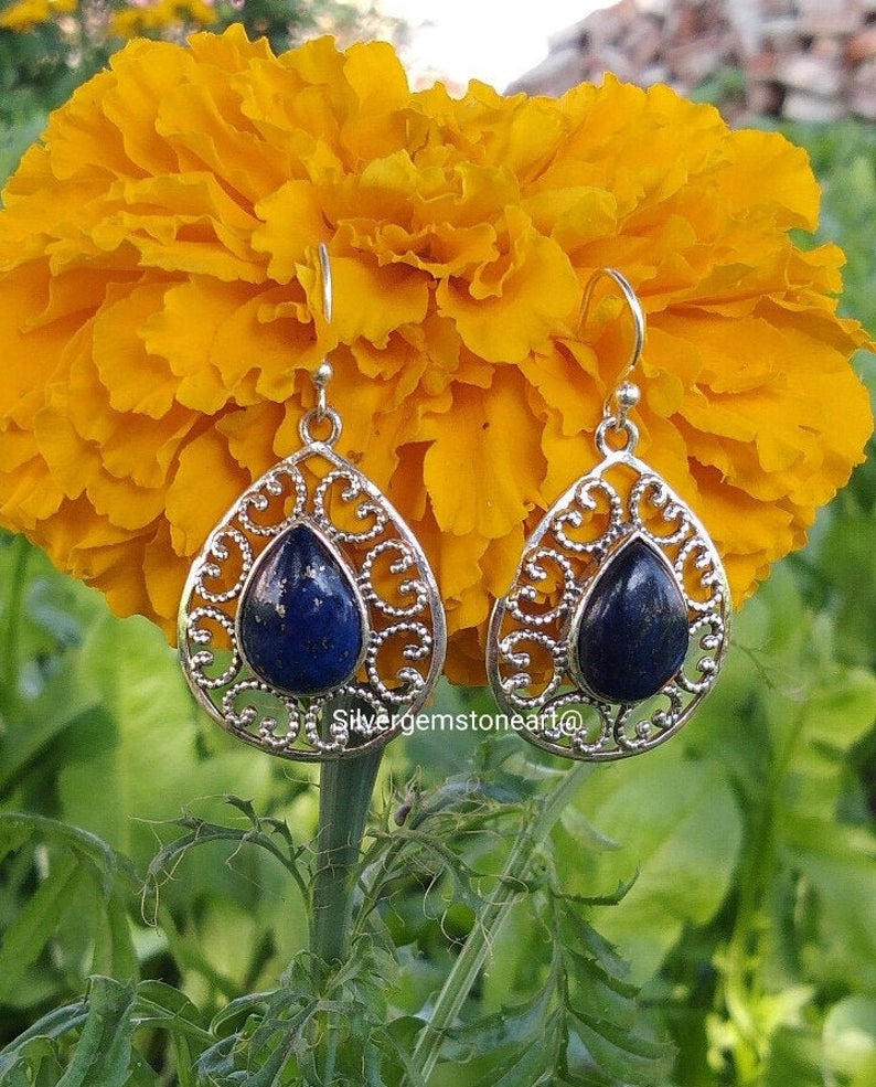 PriyaSh91439018's tweet photo. Natural Lapis Lazuli Ring
Buy At
https://t.co/W50YnL1Mcc

#StatementEarring #BlueColorEarring #VintageEarring #GiftforWomen #EarHookEarring #NaturalLapislazuliEarring #weddingearrings #DelicateEarring #BlueDangleEarring #DesignerEarring #GenuieEarring #SterlingSilverEarring https://t.co/hbq1va7XMc