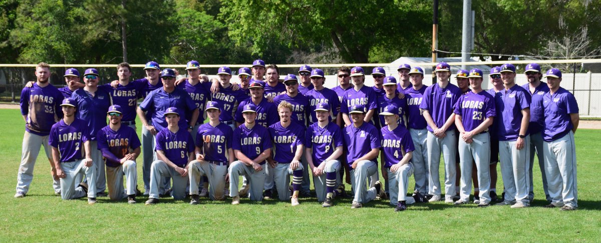 Beatles1967's tweet photo. Thank you @notthefakeSVP! Shout out to the @LorasBaseball seniors who played their last college game! #ForLoveOfTheGame #DIIIBaseball #GoDuhawks https://t.co/uqwvIu8g8t