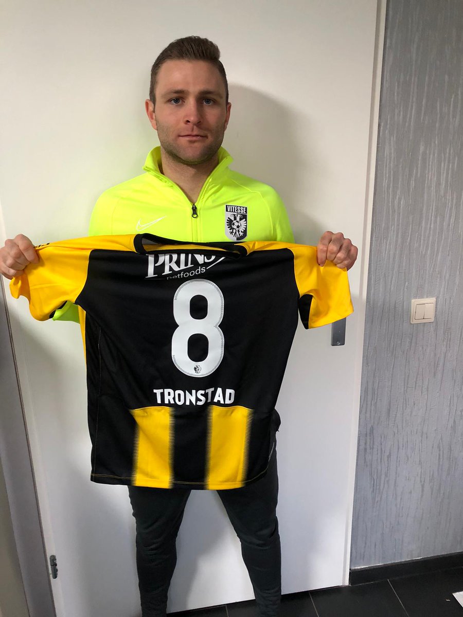 Reverse Nisselue Podcast (@reversenisselue) on Twitter photo The world isn't doing too well but we said we'd do a giveaway to say thanks for all the support so far & here it is!
⚫💛Get your hands on this beautiful signed <a href="/TronstadSondre/">Sondre Tronstad</a> Vitesse shirt!
🔁RT this tweet & follow us for a chance to win.
✅Winners announced in a week! The world isn't doing too well but we said we'd do a giveaway to say thanks for all the support so far & here it is!
⚫💛Get your hands on this beautiful signed <a href="/TronstadSondre/">Sondre Tronstad</a> Vitesse shirt!
🔁RT this tweet & follow us for a chance to win.
✅Winners announced in a week!