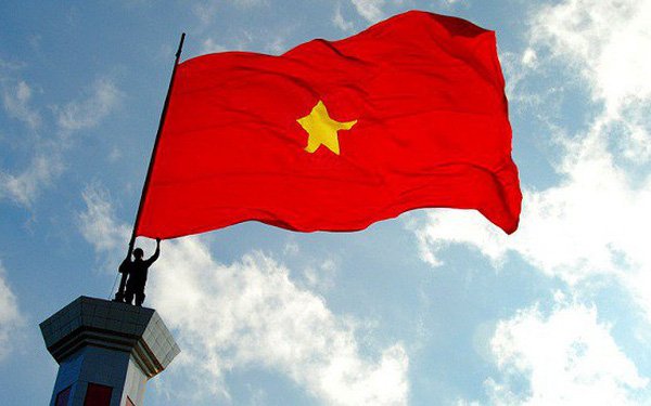 Đảng đã cho ta một mùa xuân đầy ước vọng
#VIETNAMQUYETTHANGDAIDICH
Một mùa xuân tươi tràn ánh sáng khắp nơi nơi
#VietNamLeavesNoOneBehind
Đảng đã đem về tuổi xuân cho nước non
Vang tiếng hát ca chứa chan niềm yêu đời
#StandWithVietNamGov