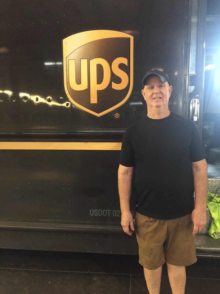 Tallahassee’s most senior employee Bob Lay celebrated 42 years of service this week and is still going strong! Thank you for all you do Bob. Outstanding accomplishment!!!
@FloridaUPSers