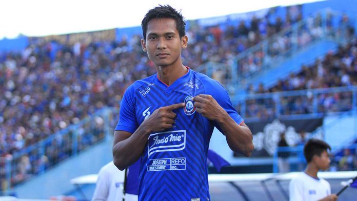 we_aremania's tweet photo. #Hendro Siswanto Beber Alasan #PSIS Bisa Bobol #Arema Dua Kali
https://t.co/NM2Saa7I15 https://t.co/aaUnj1Oglc