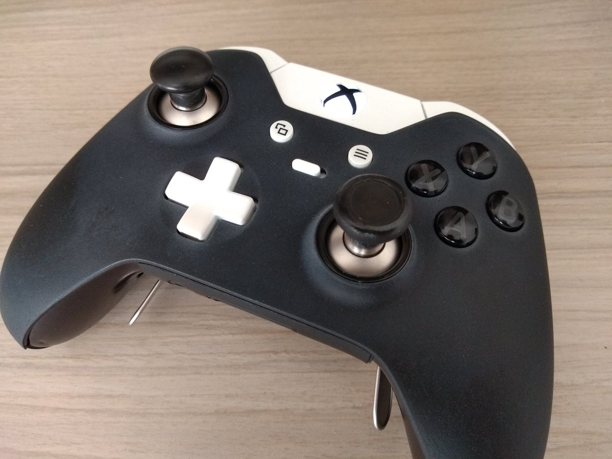 JuL1Xxx's tweet image. Controle finalizado!
Até que ficou legal!
#xbox #CustomXboxController