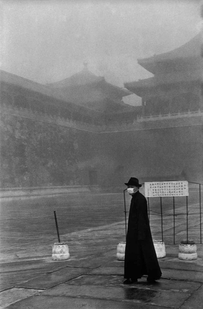 Henri Cartier-Bresson #photography A visitor to the Forbidden City, Beijing, December 1948